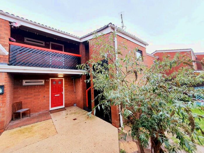 1 Bedroom Ground Flat To Rent In Holbrook, Gosport, PO13