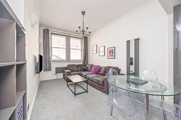 1 Bedroom Flat To Rent In Marine Parade, City Centre, Brighton, BN2