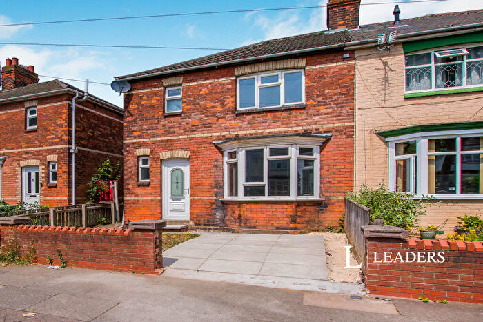 3 Bedroom Semi-Detached House To Rent In Sutcliffe Avenue, Grimsby, DN33