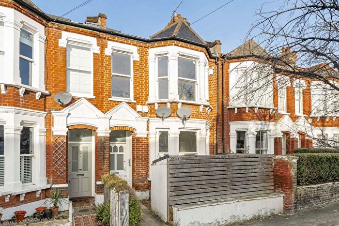 1 Bedroom Flat To Rent In Rudloe Road, London, SW12