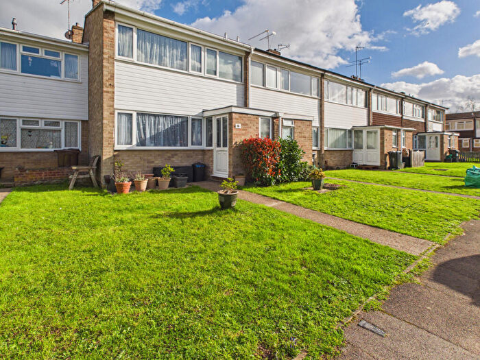 3 Bedroom Terraced House For Sale In Hanwood Close, Woodley, RG5