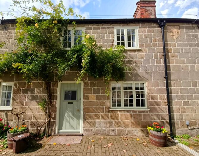 3 Bedroom Cottage For Sale In St James Street, Shaftesbury, Dorset - No Chain, SP7