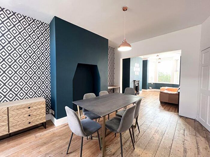 3 Bedroom Terraced House To Rent In Buckingham Avenue, Salford, M6