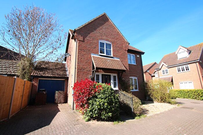 3 Bedroom Detached House To Rent In Heywood Lane, Dunmow, CM6