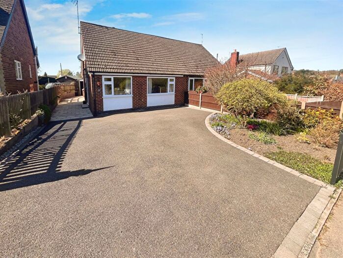 4 Bedroom Semi-Detached Bungalow For Sale In Ticknall Road, Hartshorne, Swadlincote, DE11