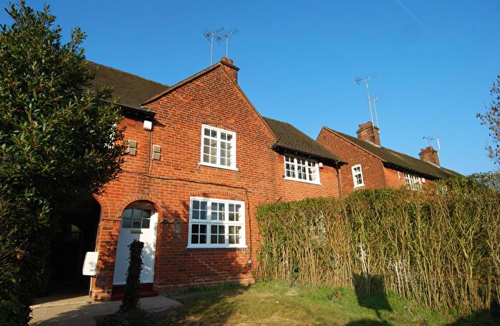 2 Bedroom Cottage To Rent In Falloden Way, Hampstead Garden Suburb, NW11