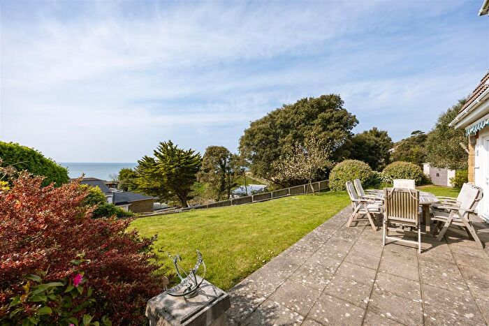 3 Bedroom Detached Bungalow To Rent In Grangeside, Ventnor, PO38