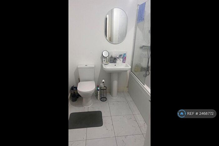 4 Bedroom Detached House To Rent In Orchid View, Seacroft, Leeds, LS14