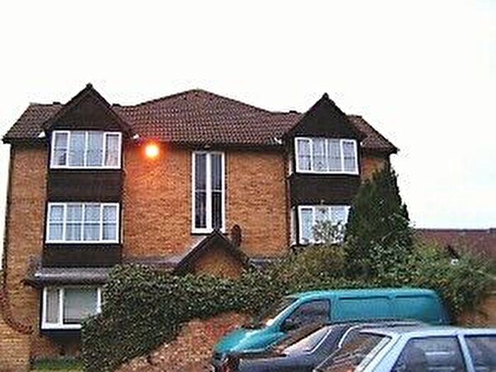 Studio To Rent In Knights Manor Way, Dartford, DA1