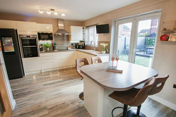 4 Bedroom Detached House For Sale In Walstow Crescent, Armthorpe, Doncaster, DN3