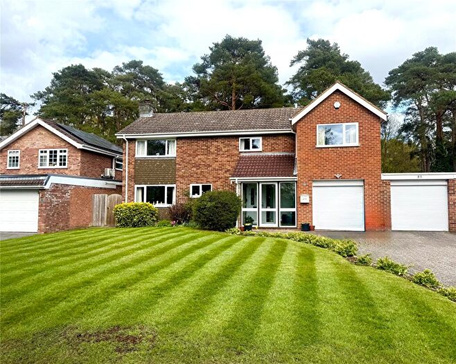 5 Bedroom Detached House For Sale In Greenhill Close, Camberley, Surrey, GU15