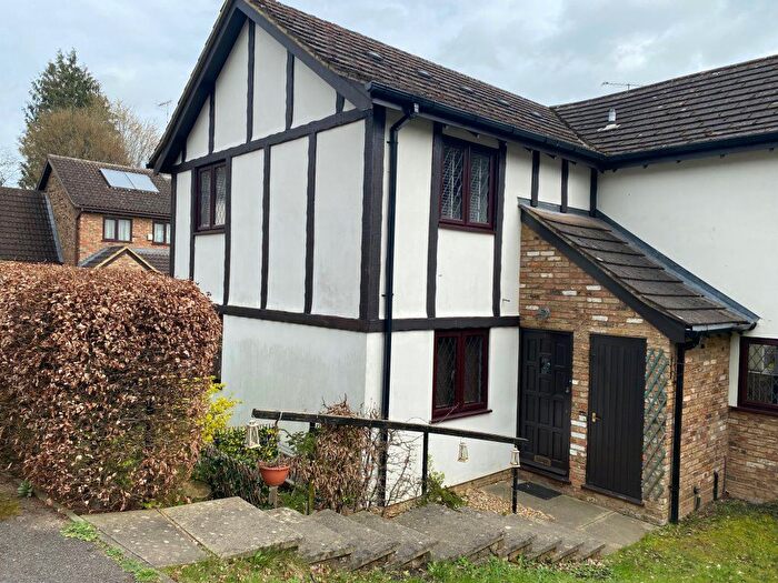 2 Bedroom Maisonette To Rent In Juniper Gardens, Welwyn, Hertfordshire, AL6