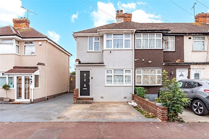 3 Bedroom End Of Terrace House For Sale In Third Avenue, Dagenham, RM10