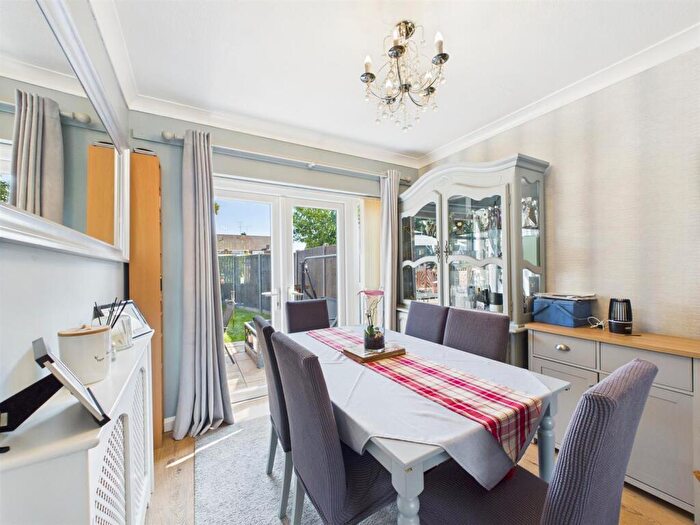 3 Bedroom End Of Terrace House For Sale In Loweswater Road, Binley, Coventry, CV3