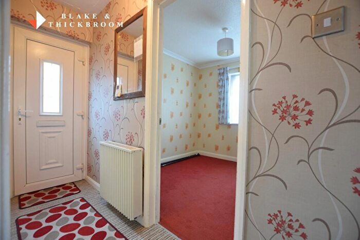 2 Bedroom Semi-Detached Bungalow For Sale In Napier Avenue, Jaywick, CO15