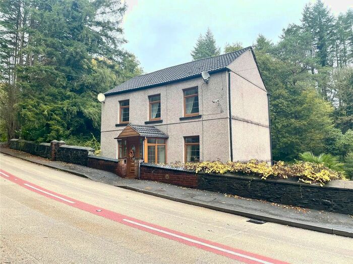 3 Bedroom Detached House For Sale In Cwmbach Road, Llanelli, Sir Gaerfyrddin, SA15