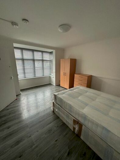 5 Bedroom Terraced House To Rent In South Park Crescent, London, SE6