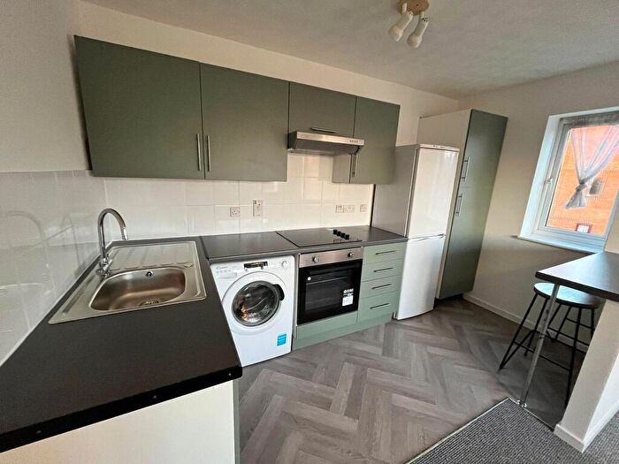 1 Bedroom Flat To Rent In Tenterden Crescent, Kents Hill, Milton Keynes, MK7