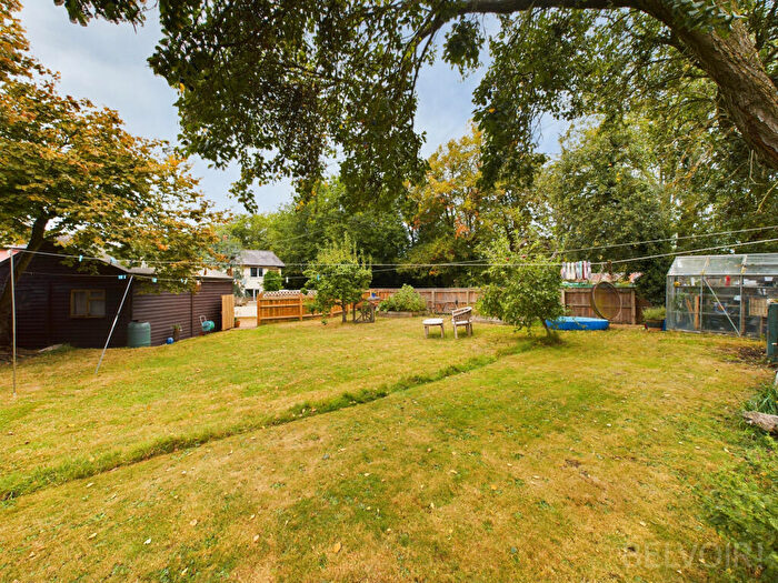 3 Bedroom Detached House For Sale In Finningham Road, Walsham Le Willows, IP31