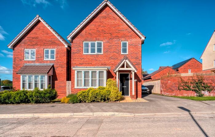 3 Bedroom Detached House For Sale In Cosmos Drive, Bridgwater, TA5