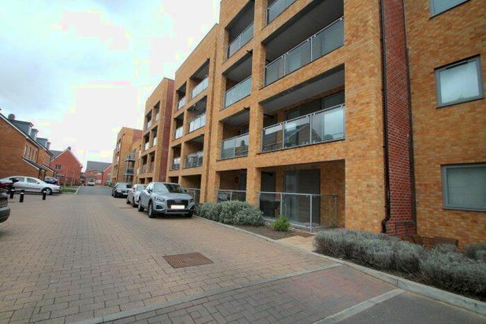 2 Bedroom Flat To Rent In Discovery Drive, Swanley, BR8