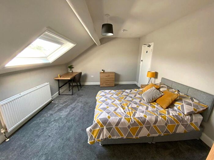 7 Bedroom Terraced House To Rent In Garth Road, Bangor, Gwynedd, LL57