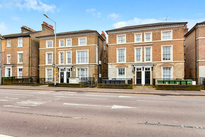 1 Bedroom Flat To Rent In Ashford Road, Maidstone, Kent, ME14