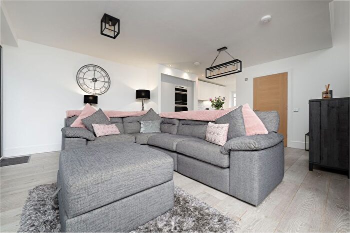 3 Bedroom Terraced House For Sale In Malin Grove, Inverkip, PA16