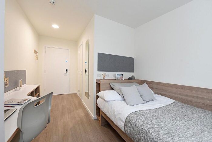 Studio To Rent In St. James Road, Glasgow, G4