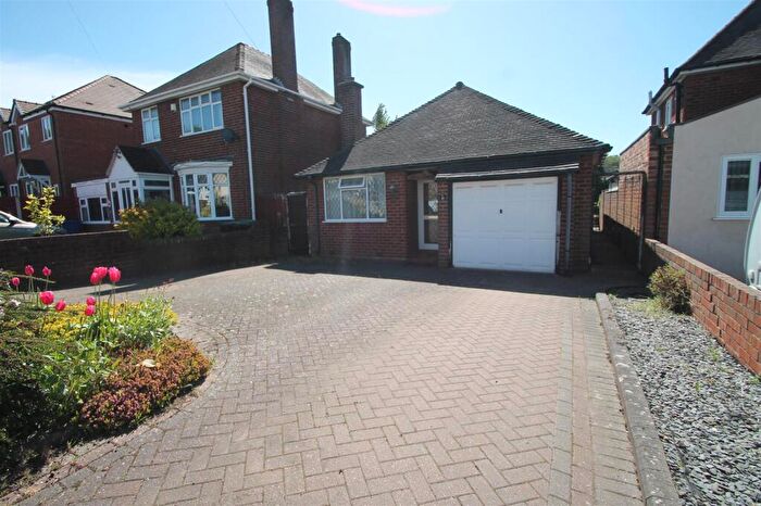 2 Bedroom Detached Bungalow For Sale In Tanhouse Lane, Halesowen, B63