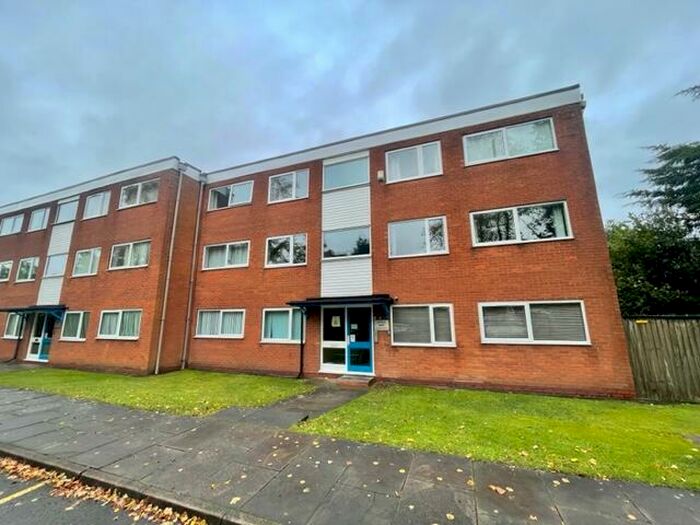 2 Bedroom Apartment To Rent In High Street, Shirley, Solihull, B90