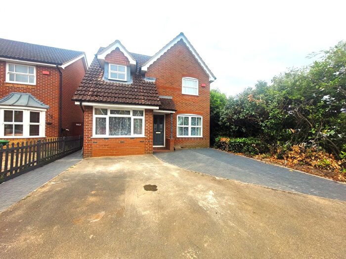 4 Bedroom Property To Rent In Moor Furlong, Cippenham, Slough, SL1