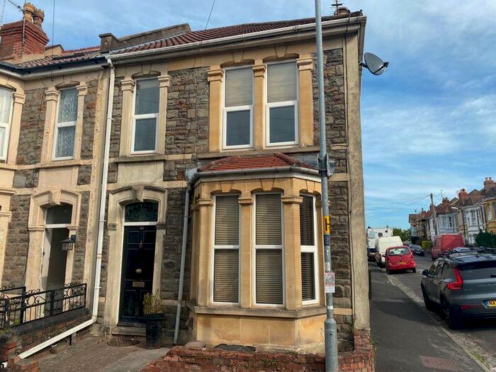 2 Bedroom End Of Terrace House To Rent In Whitehall, Bristol, BS5