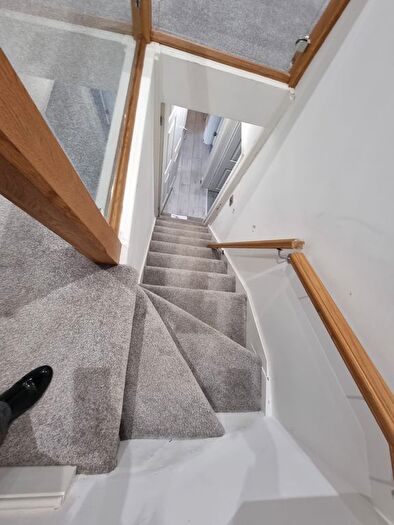 2 Bedroom Flat To Rent In Chesterfield Road, Sheffield, S8