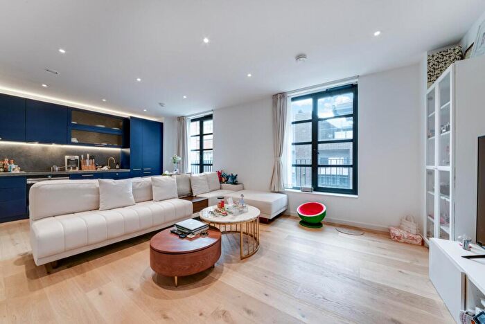 3 Bedroom Terraced House To Rent In Orchard Place, Goodluck Hope, London, E14