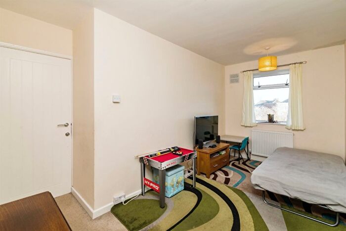 3 Bedroom End Of Terrace House For Sale In Hollingsworth Road, Lowestoft, NR32