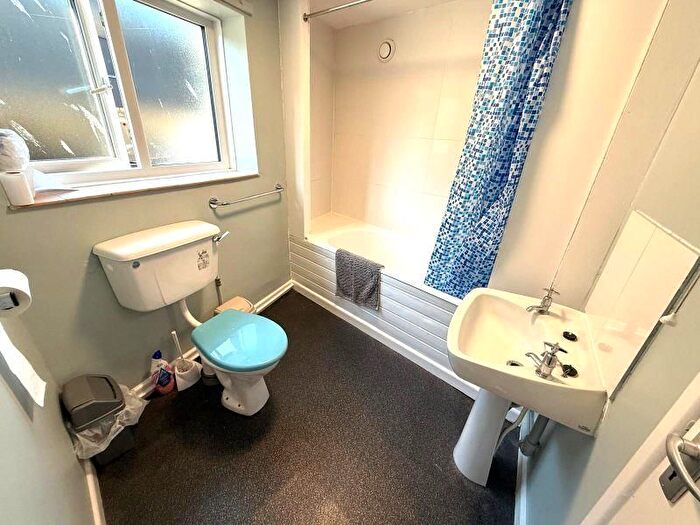 2 Bedroom Flat To Rent In Chalybeate Street, Aberystwyth, SY23