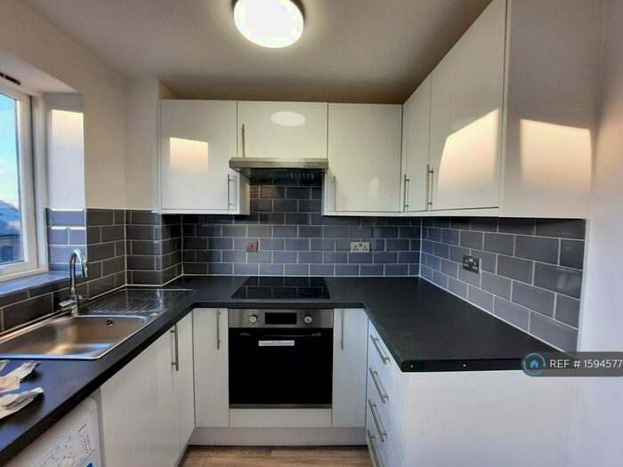1 Bedroom Flat To Rent In Bywater House, London, SE18