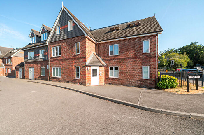 2 Bedroom Flat For Sale In Craigbank Court, Fareham, Hampshire, PO14