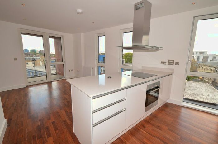 3 Bedroom Flat To Rent In Bellville House, Norman Road, London, SE10