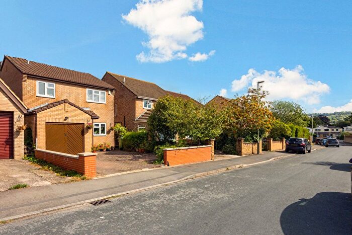 3 Bedroom Detached House For Sale In Buckles Close, Charlton Kings, Cheltenham, GL53