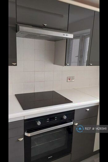 1 Bedroom Flat To Rent In Geddington Court, Waltham Cross, EN8