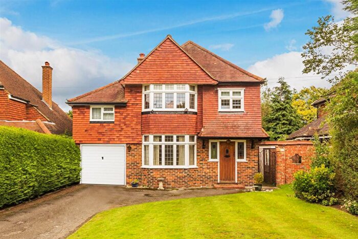 4 Bedroom House To Rent In Nightingale Avenue West Horsley, KT24