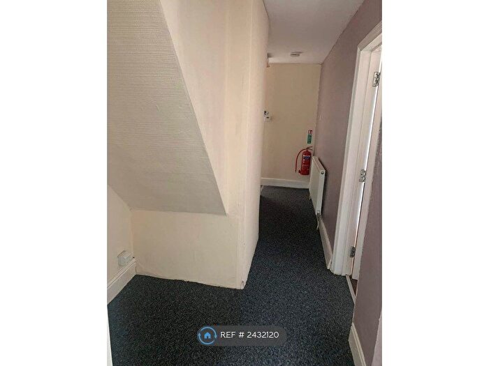 2 Bedroom Flat To Rent In Cheyney Road, Chester, CH1