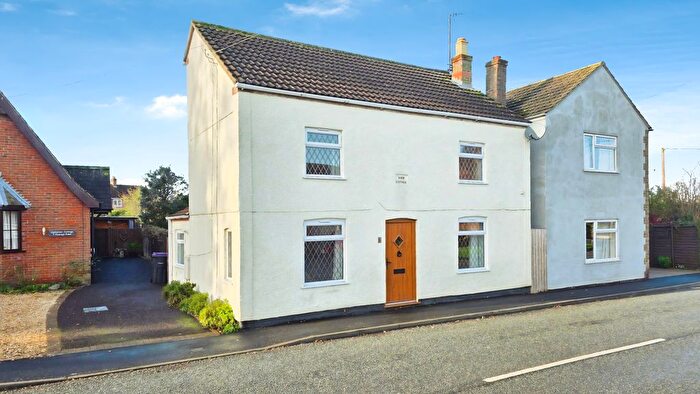 3 Bedroom Detached House For Sale In Vicarage Road, Heckington, NG34