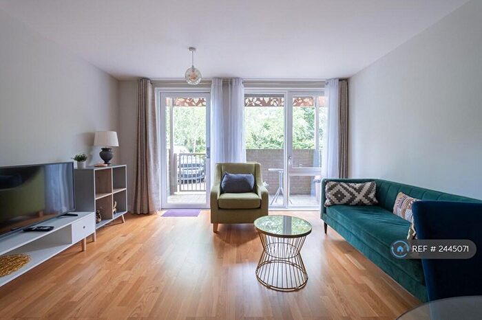 2 Bedroom Flat To Rent In Bluebell House, London, SE16