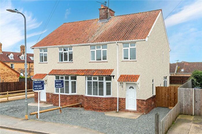 3 Bedroom Semi Detached House For Sale In Exeter Street, Bourne, Lincolnshire, PE10