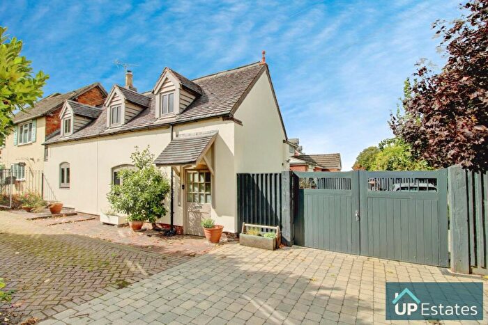 4 Bedroom Semi-Detached House For Sale In Binley Road, Binley, Coventry, CV3
