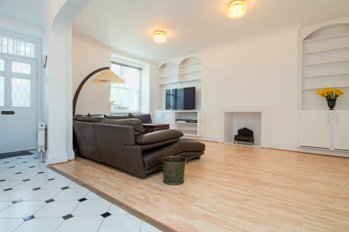 2 Bedroom Flat To Rent In Bryanston Square, Marylebone, W1H
