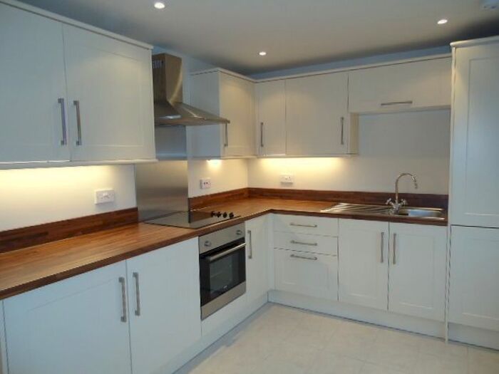 2 Bedroom Semi-Detached House To Rent In St. Brides Gardens, Newport, NP20